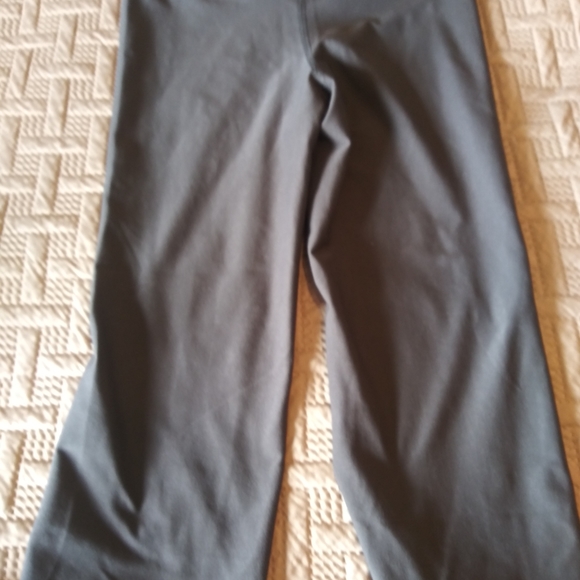 Nike Dri-Fit Capri - Picture 4 of 4